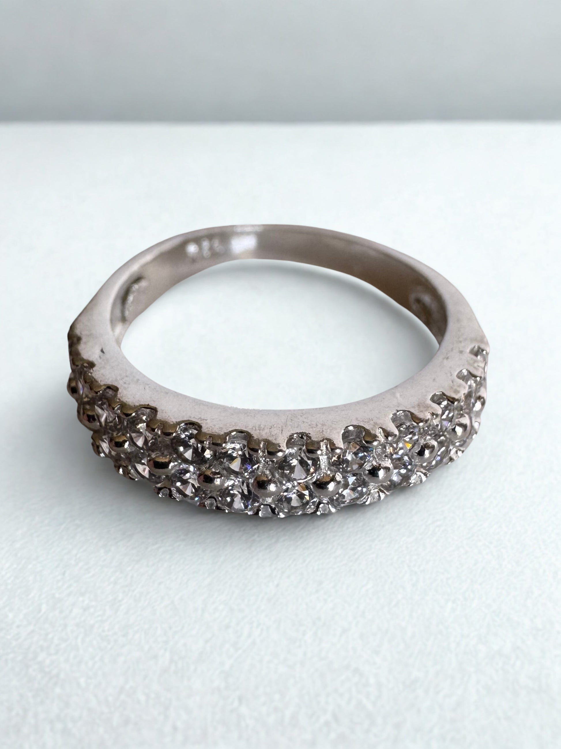 Kentia ring