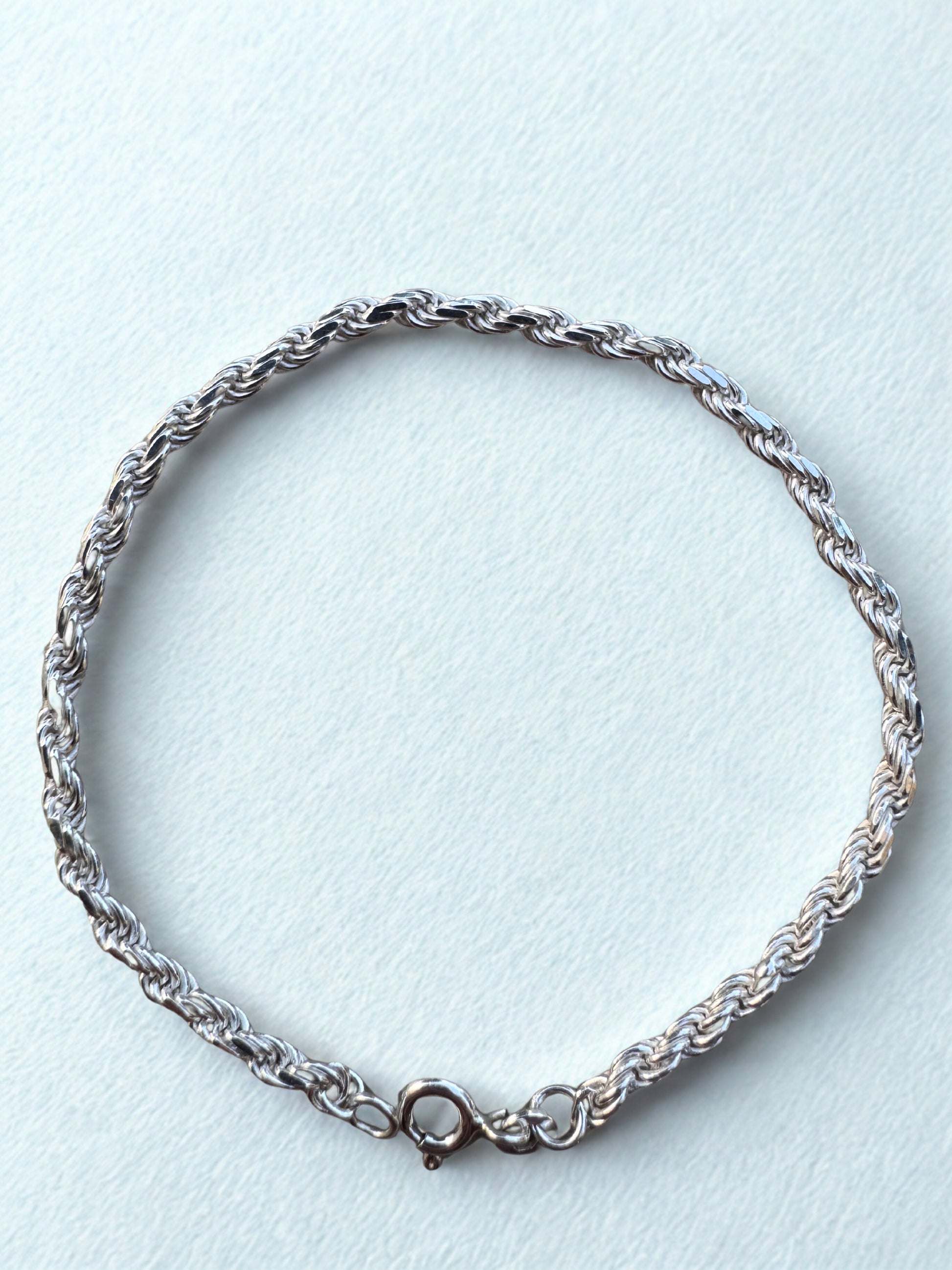 Torzal bracelet