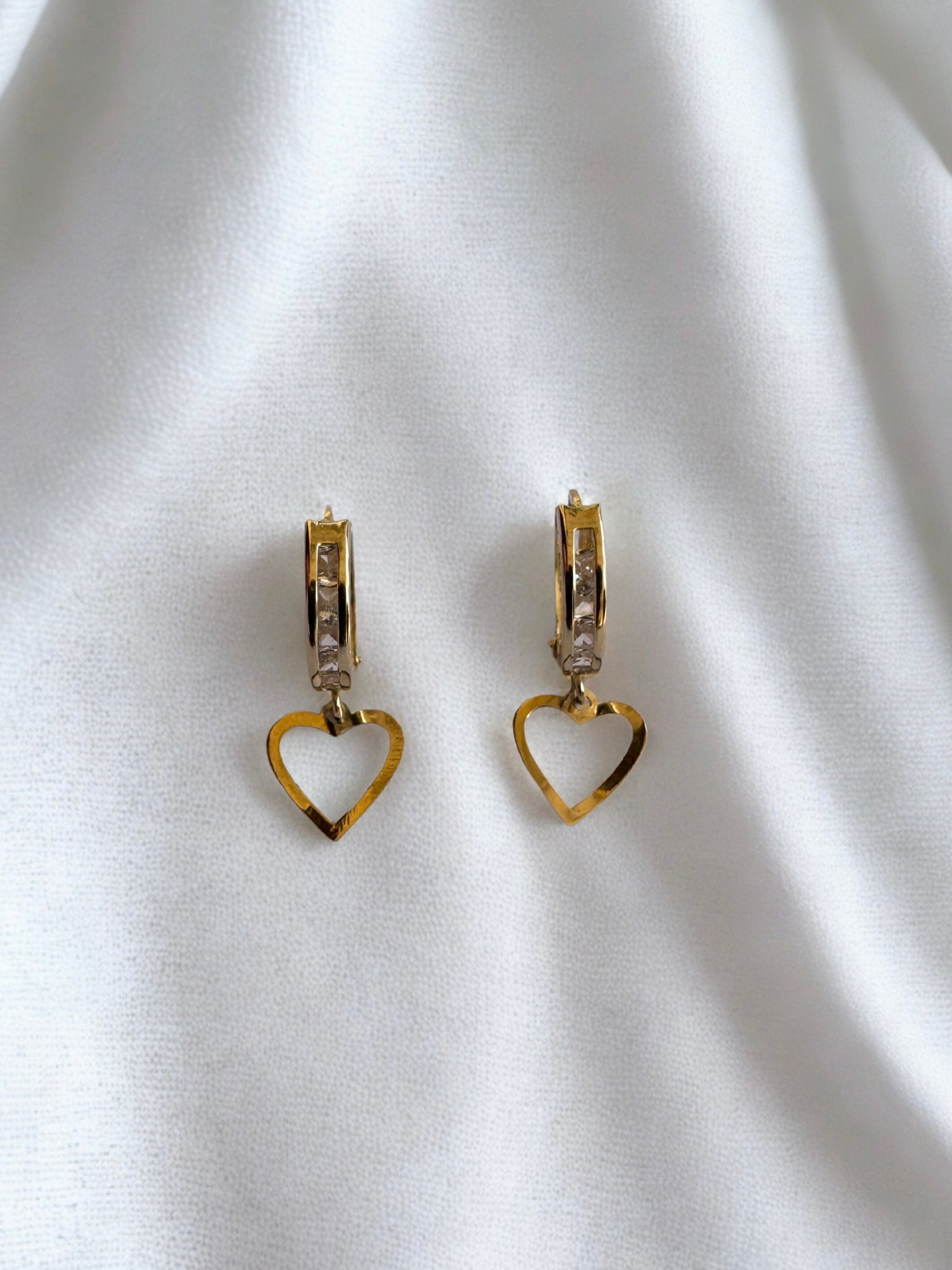 10k love earrings